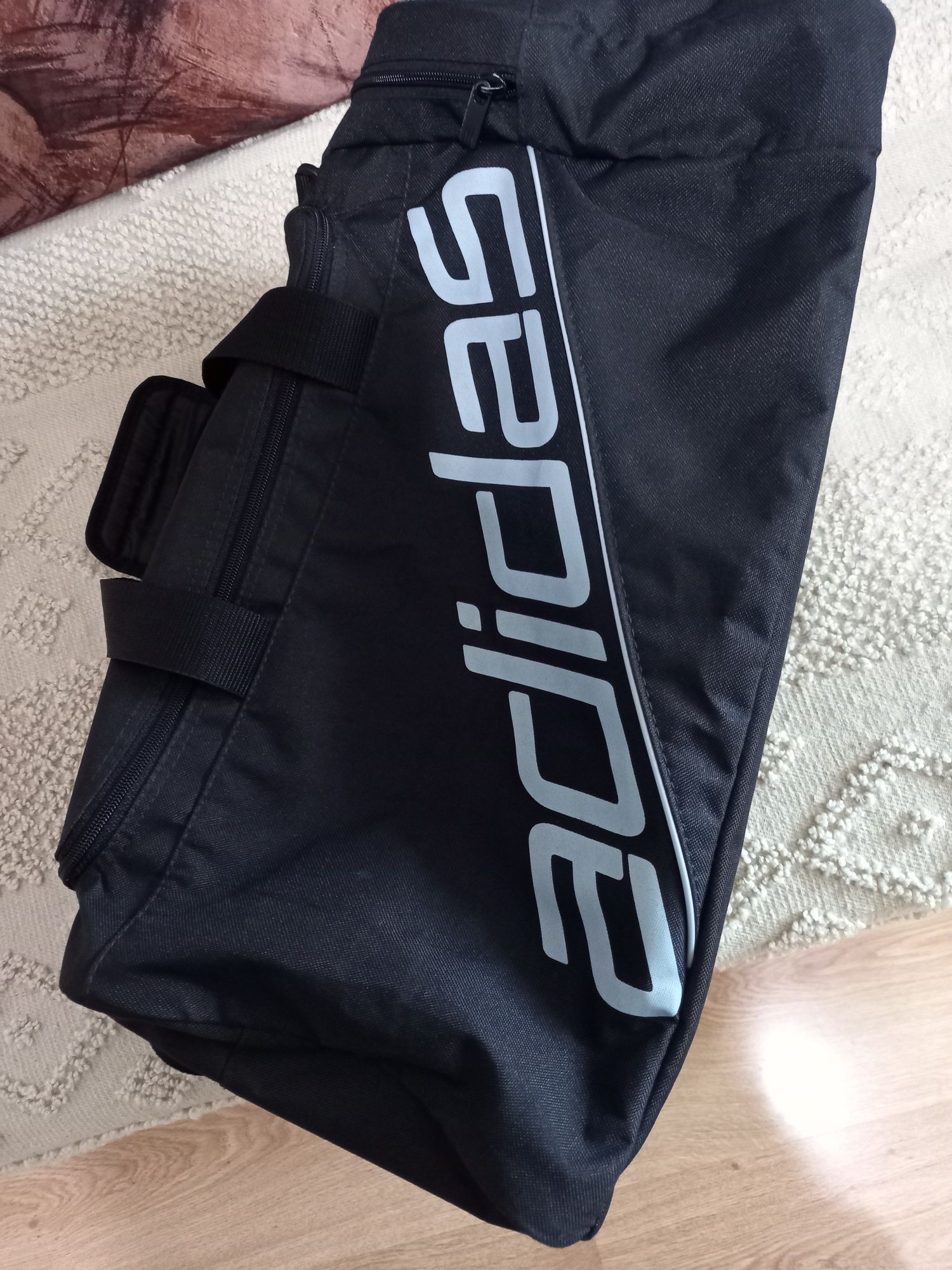 Спортна чанта adidas за фитнес и пътувания оригинална