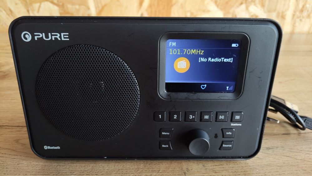 Radio digital cu bluetooth