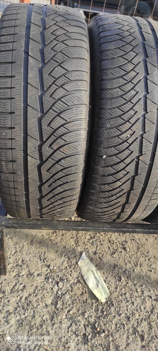 Vând anvelope m+s  215/45/18 215/45r18 MICHELIN