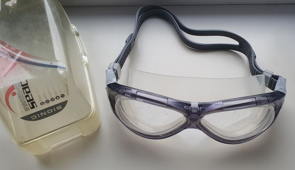 Очки для плавания