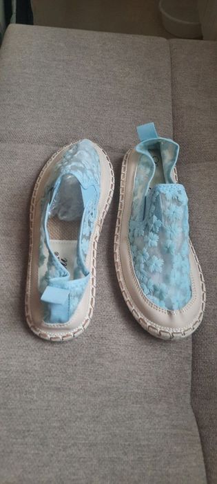 Женские туфли и босаножки