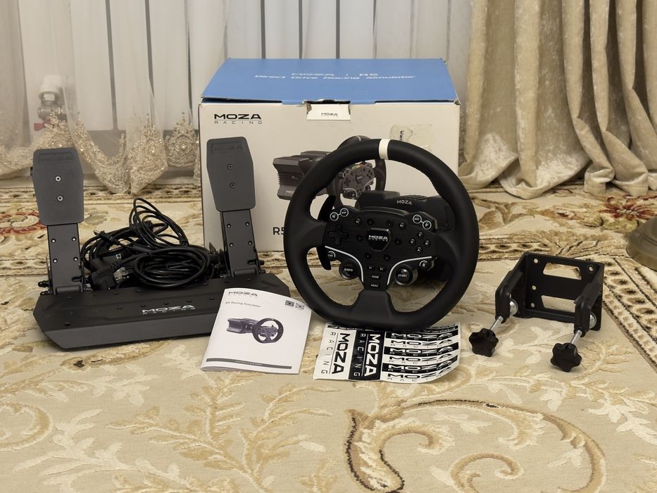 Игровой руль Moza R 5 идеальное состояние