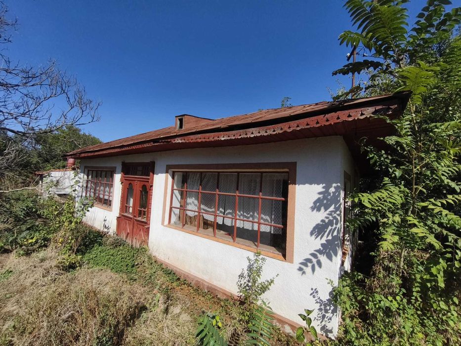 Vând casă cu teren la 45 Km de București!