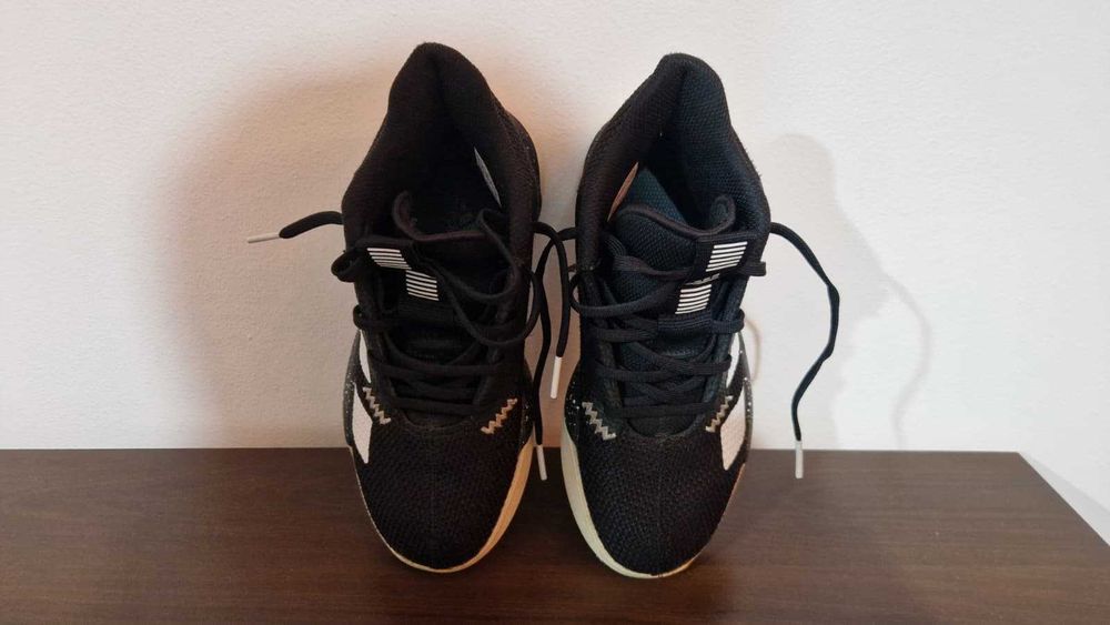 Pantofi sport ADIDAS - Copii - marimea 35 (2,5)