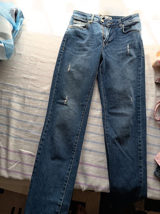 Blugi Carol marimea 34