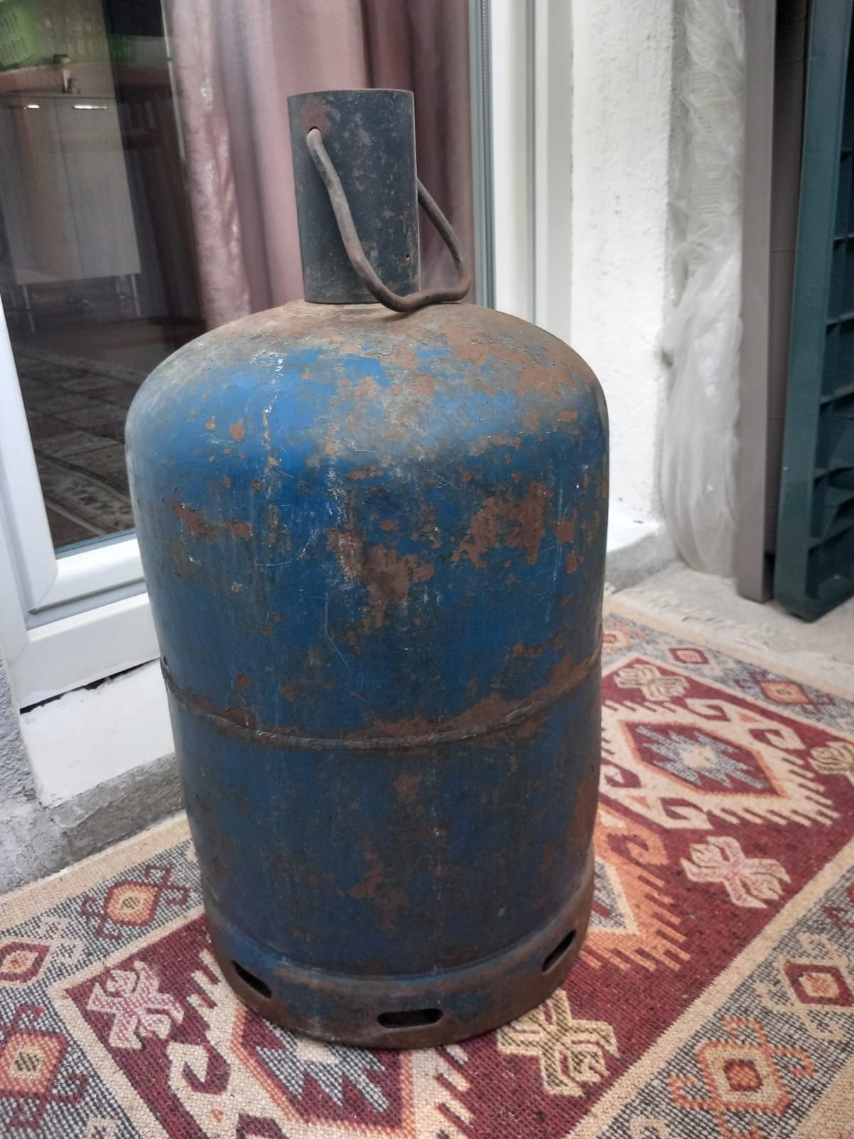 Vând butelie utilizata
