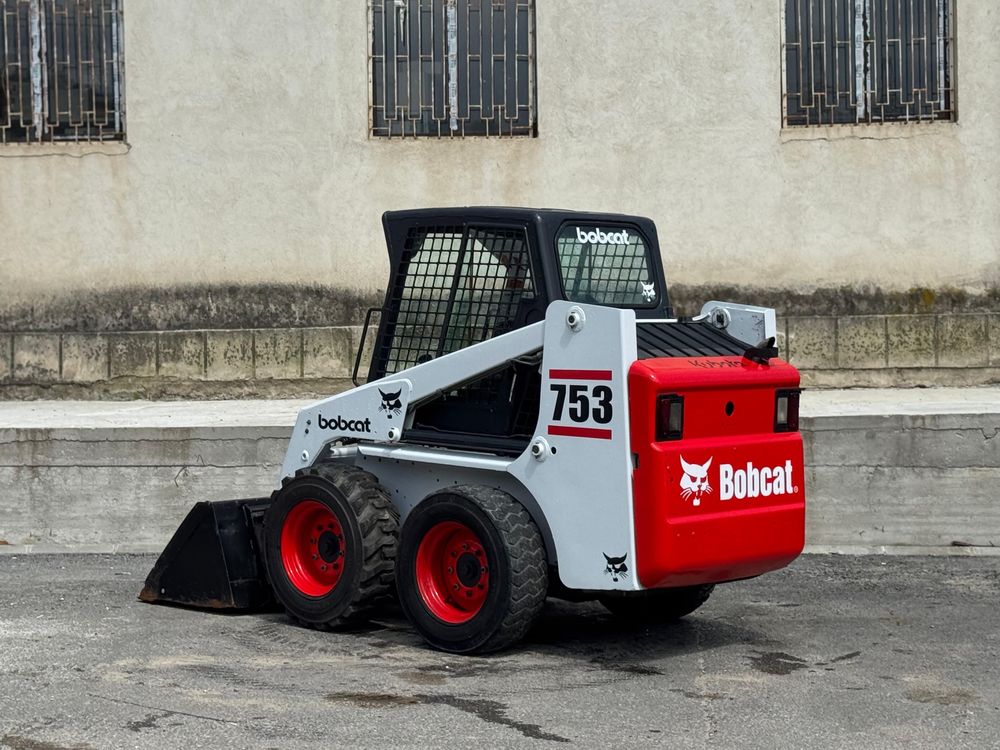 Bobcat 753  / motor kubota 4 cilindrii / 2700kg