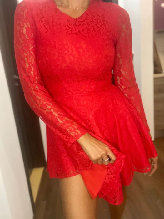 Рокля от дантела