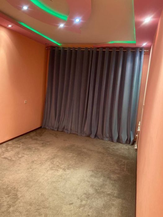 Квартира 2/4/4 чирчик 10-микрорайон