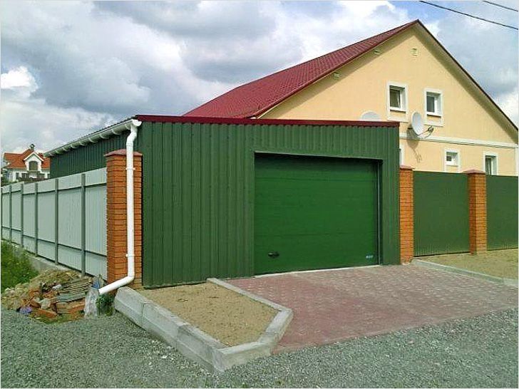 Vând garaj modular pe structură metalică