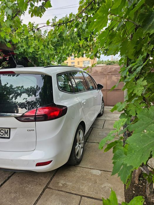 Opel Zafira 2018 2.0 tdci 7 locuri
