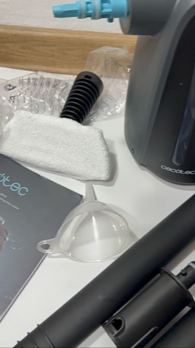CECOTEC - aparat de curatat pe aburi