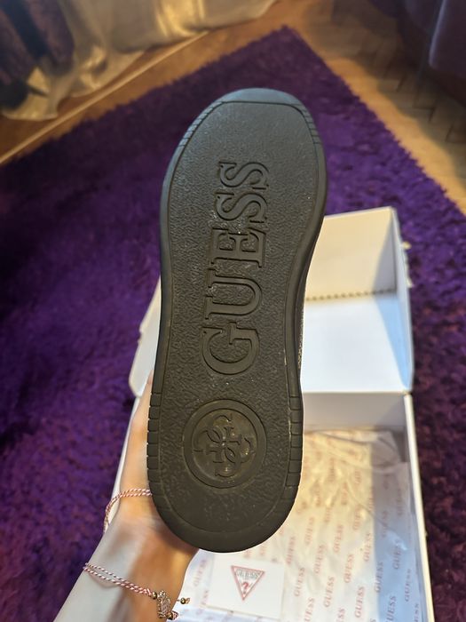 Adidasi Guess originali