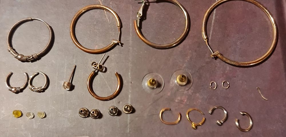 Lot 11 perechi de cercei