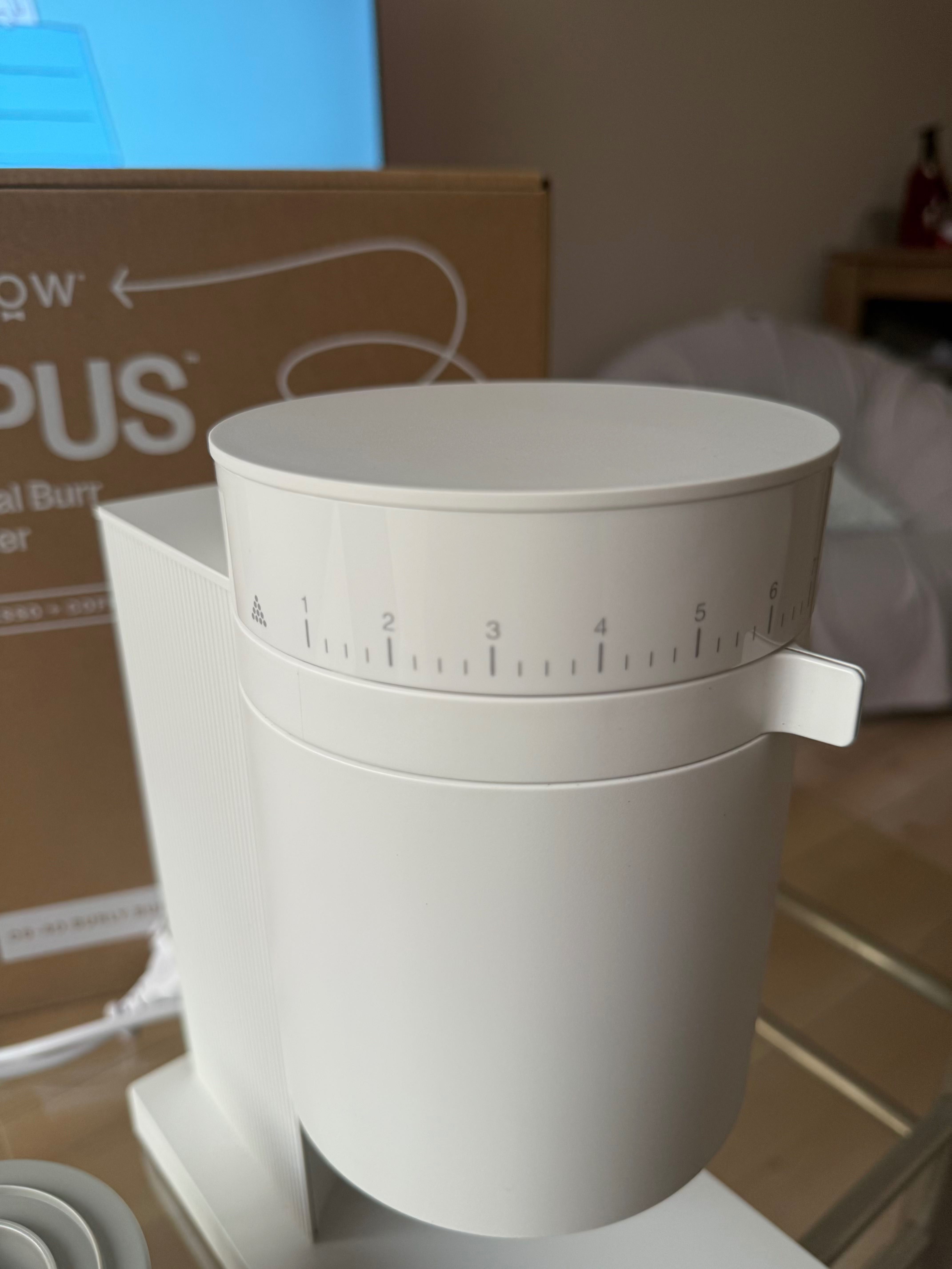 Еспресо Kафемелачка Fellow Opus Conical Burr Grinder - White