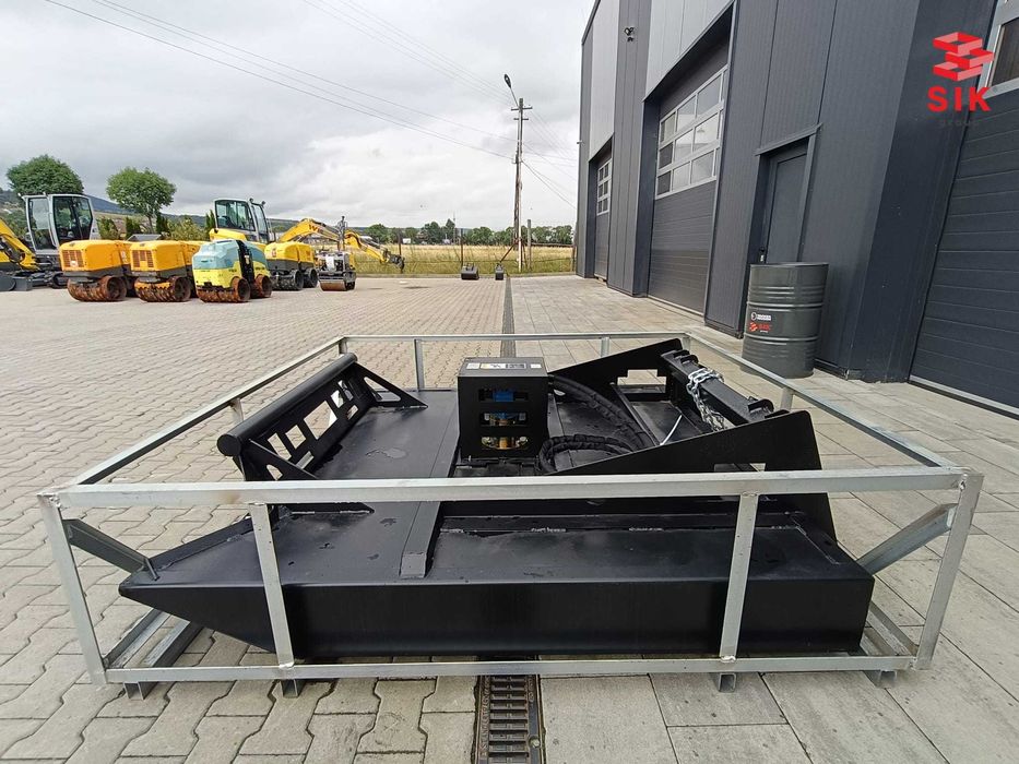 Dispozitiv tuns iarbă pentru mini încărcătoare Bobcat – produs nou