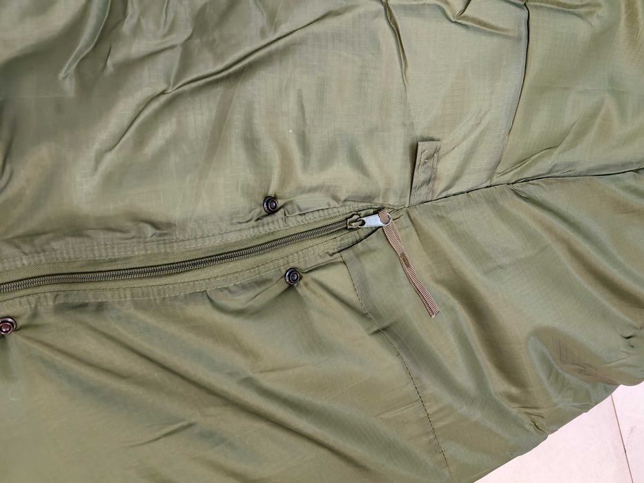 Sac de dormit multi-season temperaturi extreme.