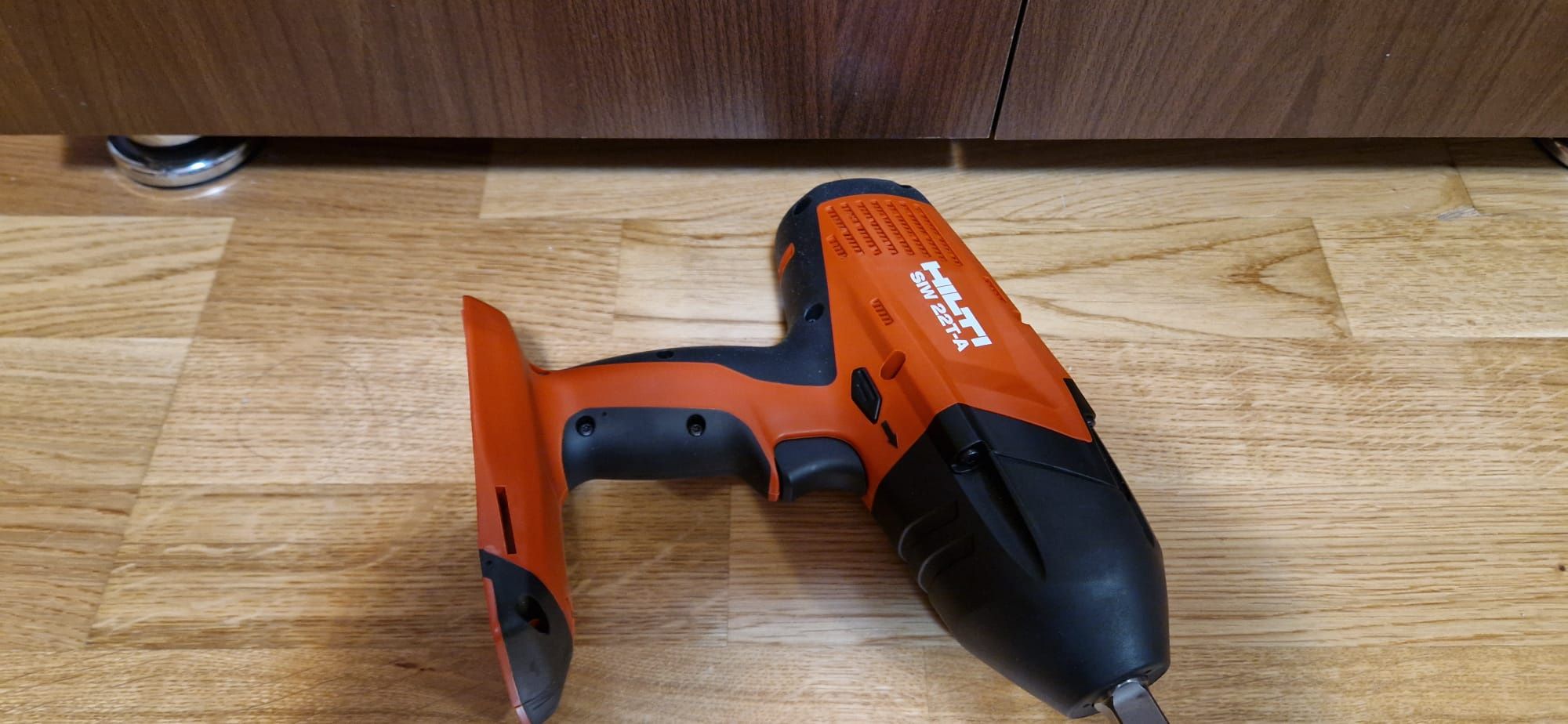 Hilti pistol de impact pe acumulatori