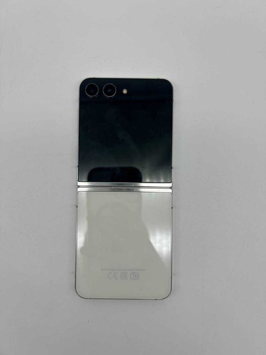 Samsung GALAXY Z FLIP5 (SM-F731B)