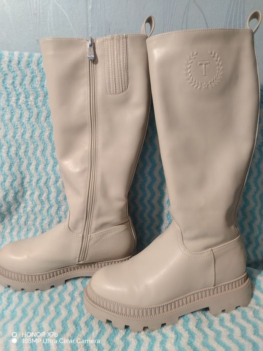 Продам зимние сапоги размер 40