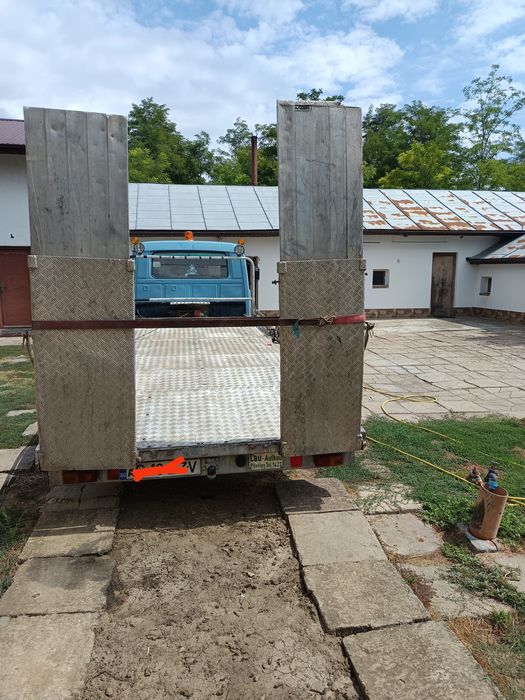 Vind sau schimb autoplatforma Lt 50