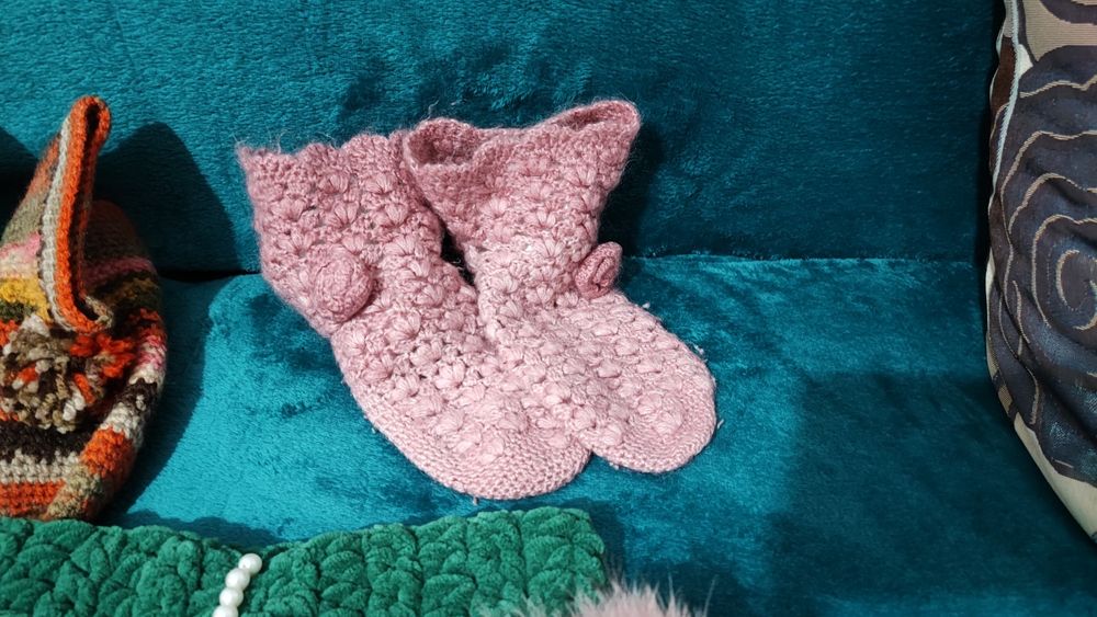 Haine hand made de vanzare pentru adulți și copii