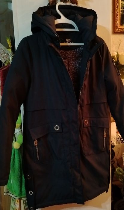 Куртка-пуховик на девочку 12-14 лет.