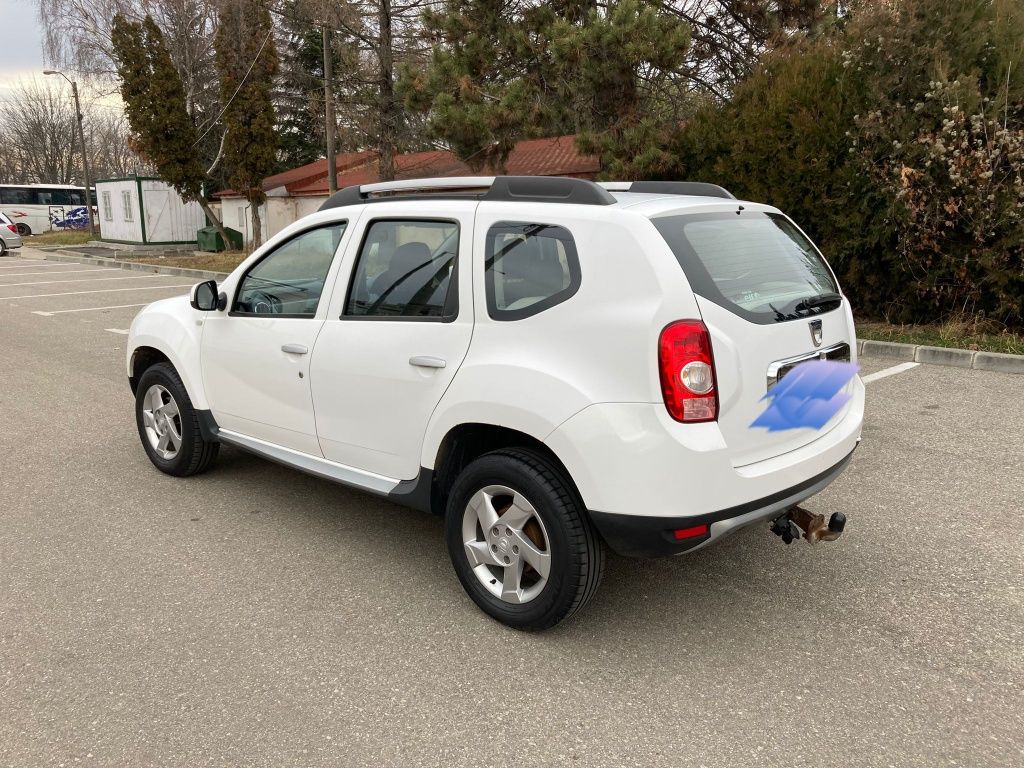 Dezmembrez Dacia Duster 4×4