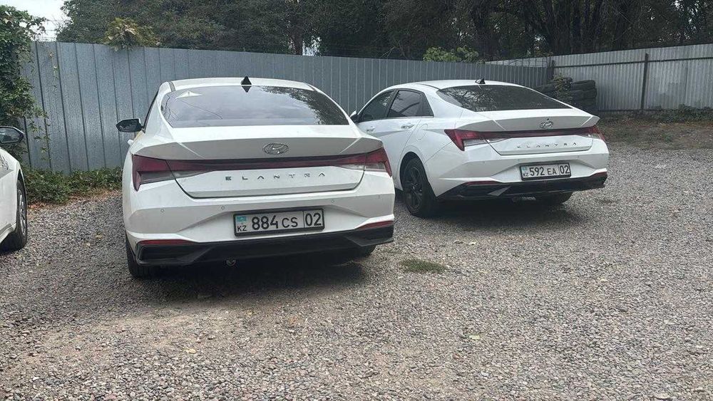 Аренда авто под такси Hyundai Elantra 2024 года