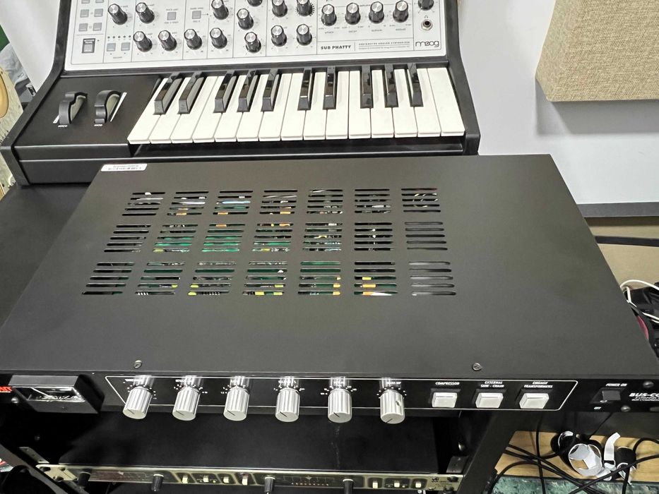 Compresor audio Warm Audio Bus-Comp