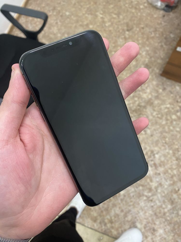 Продам Телефон Iphone X 64Gb