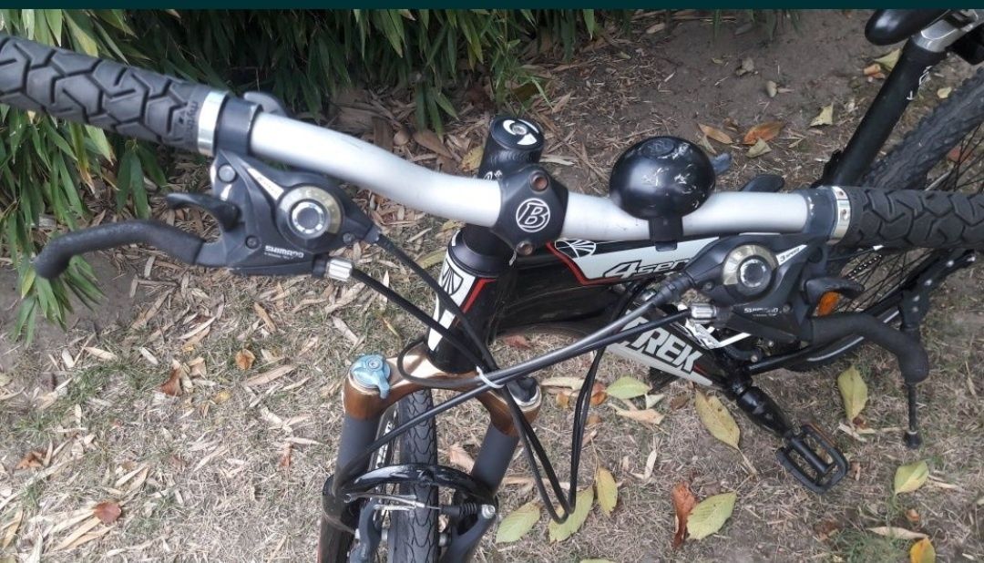Vând bicicleta Trek