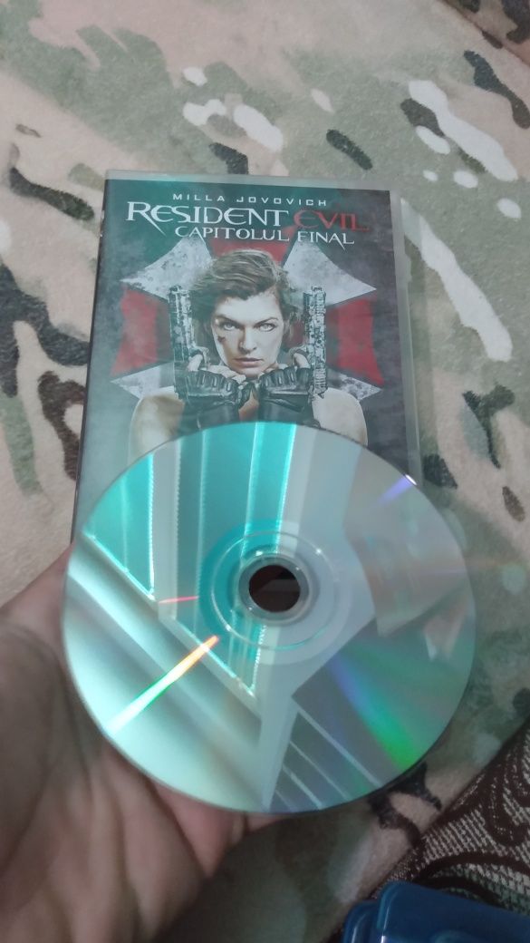 Колекция ,,Заразно Зло,,/Resident Evil Dvd+ Blu Ray