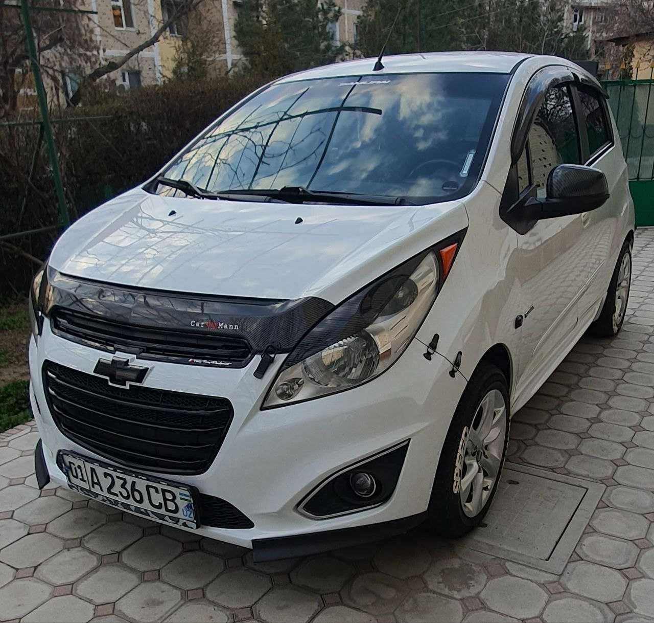 Автомобиль Chevrolet Spark