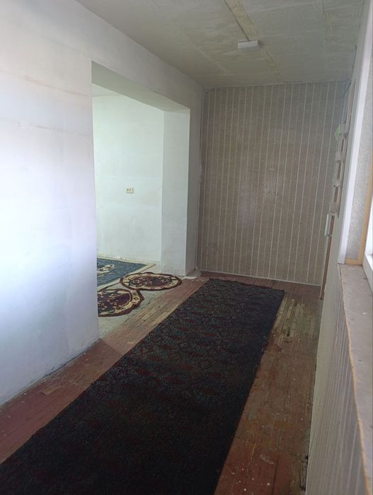 Продам 3ком кв 4мик 1этаж вдоль дороги