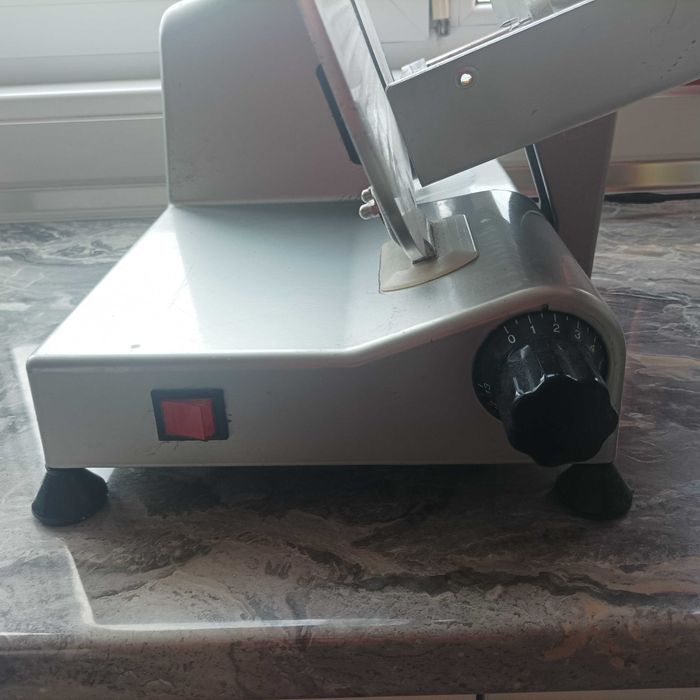 Професионална електрическа резачка – слайсър