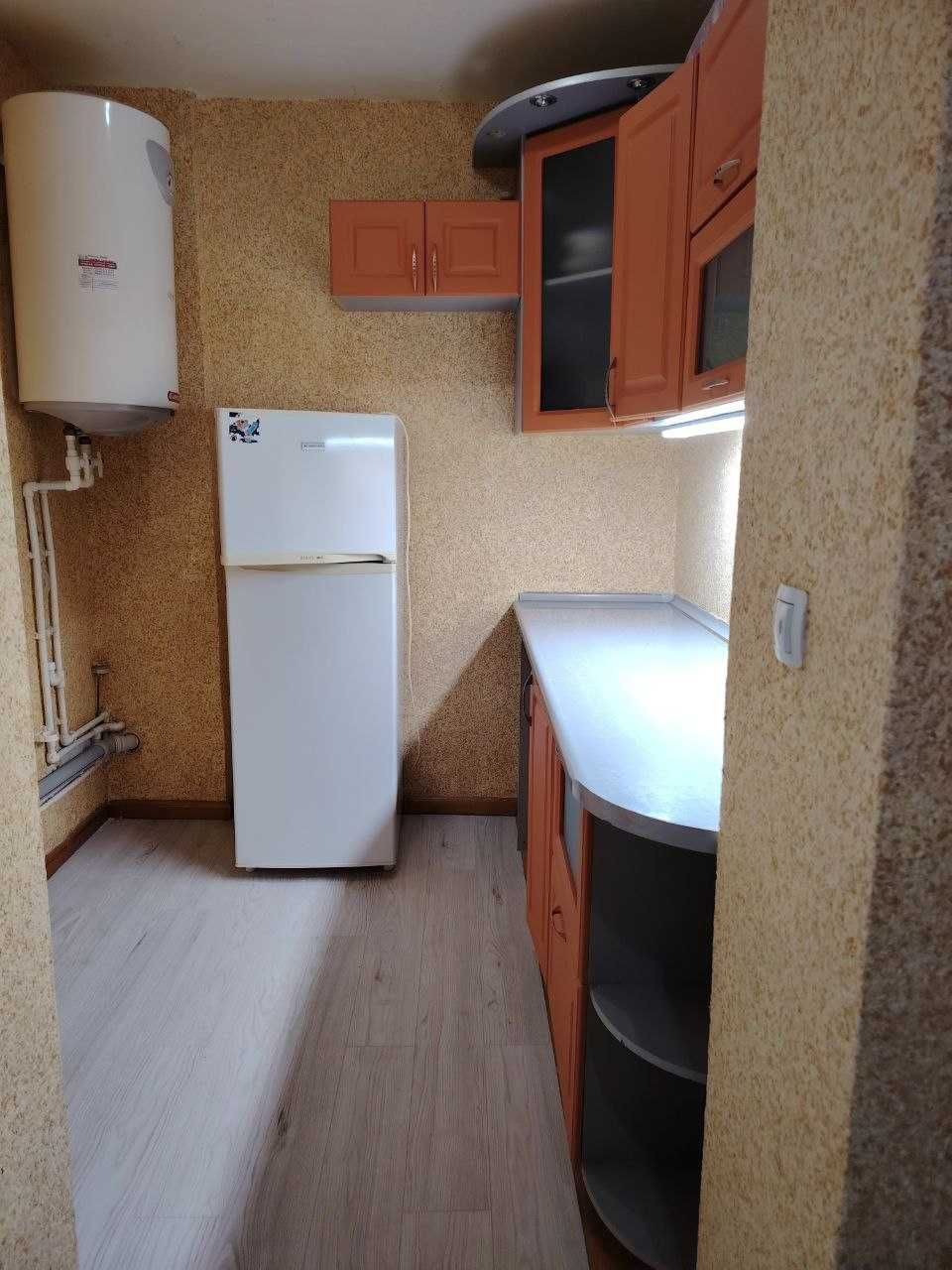 3-комнатная квартира, кирпичный дом, 4 этаж 3/4/4
На долгий срок.