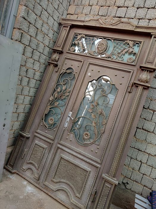 Дарвоза сотилади срочний