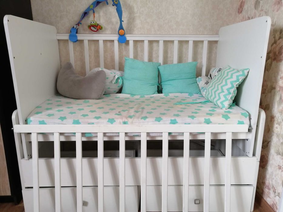 детская кроватка