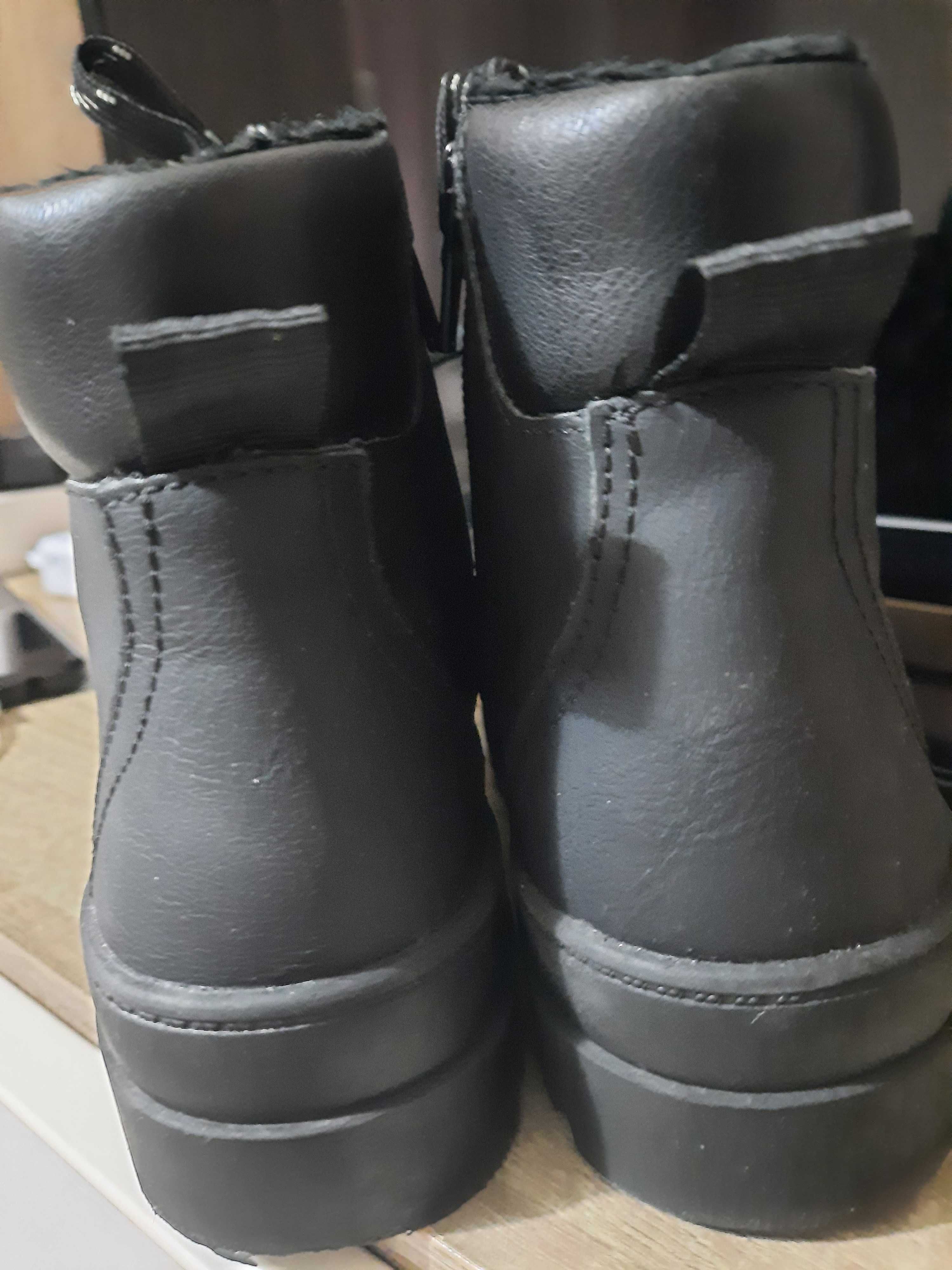 Продавам детски боти-H&M-29 номер