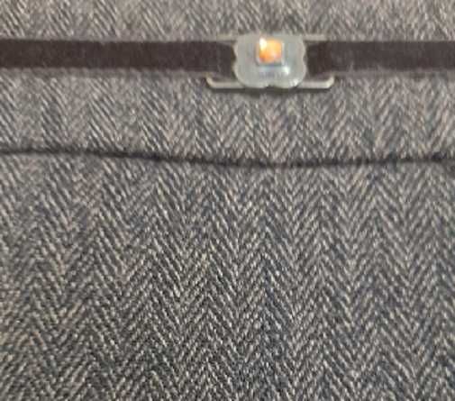 Fusta 44 marca Brandtex model clasic din stofa de calitate