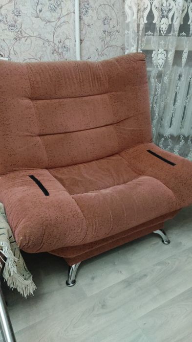 Диван, два кресла