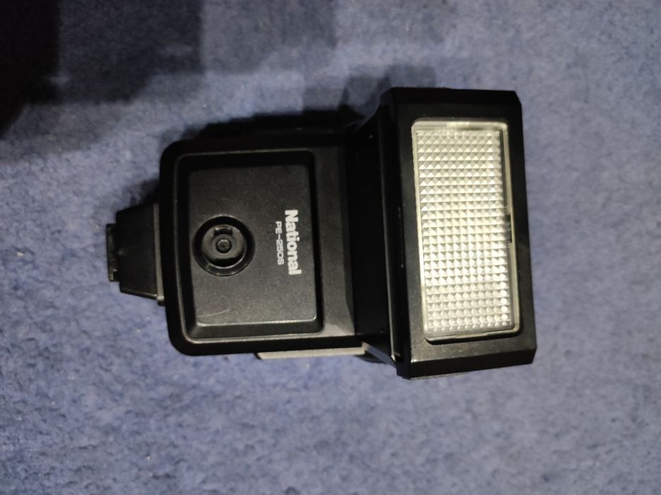 вспышка. фотовспышка.