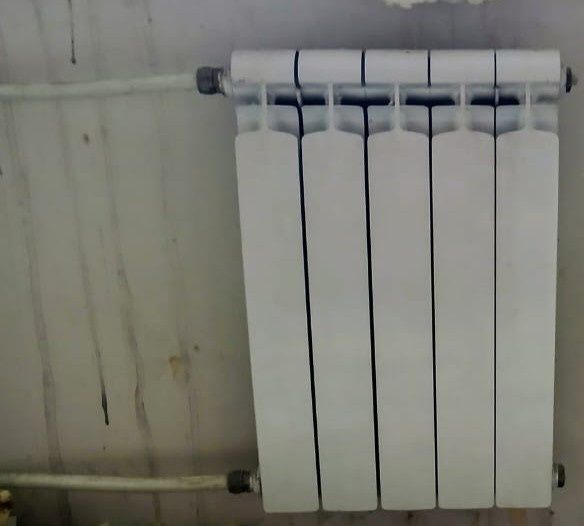 Продам алюминиевые батареи. 3 секции и 5 секций . Цена за всё.