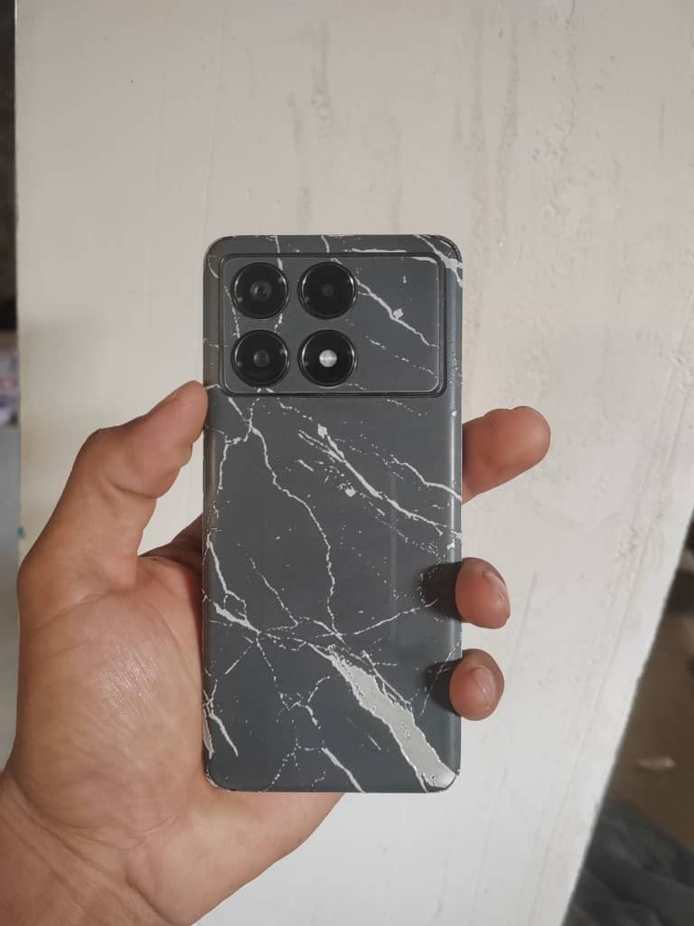 Pocco x 6 proʻ 5 g 8.256 holati tiniq