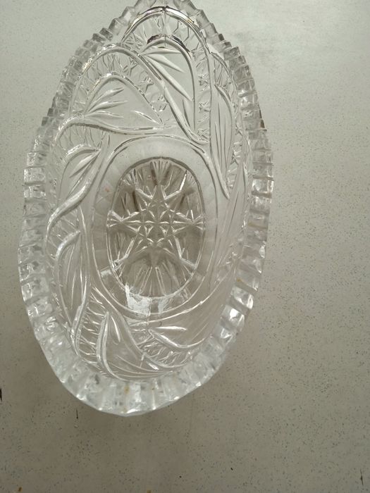 Продам хрустальную вазу советской эпохи - салатницу
