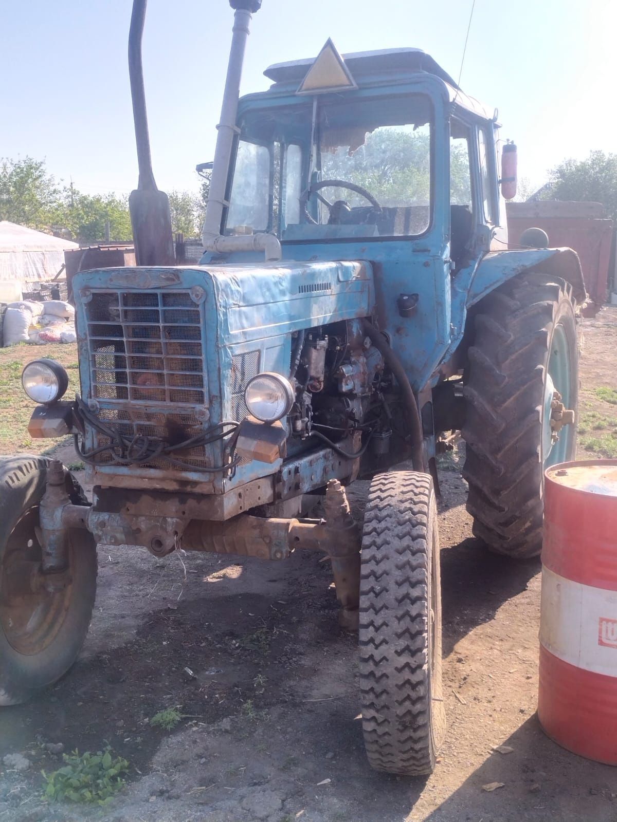 Трактор МТЗ 80 в комплекте косилка телега пресподборшик