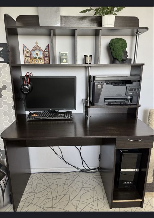 Компьютерный стол