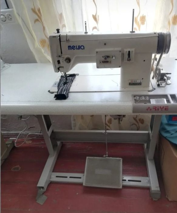 Швейная машинка Meijia