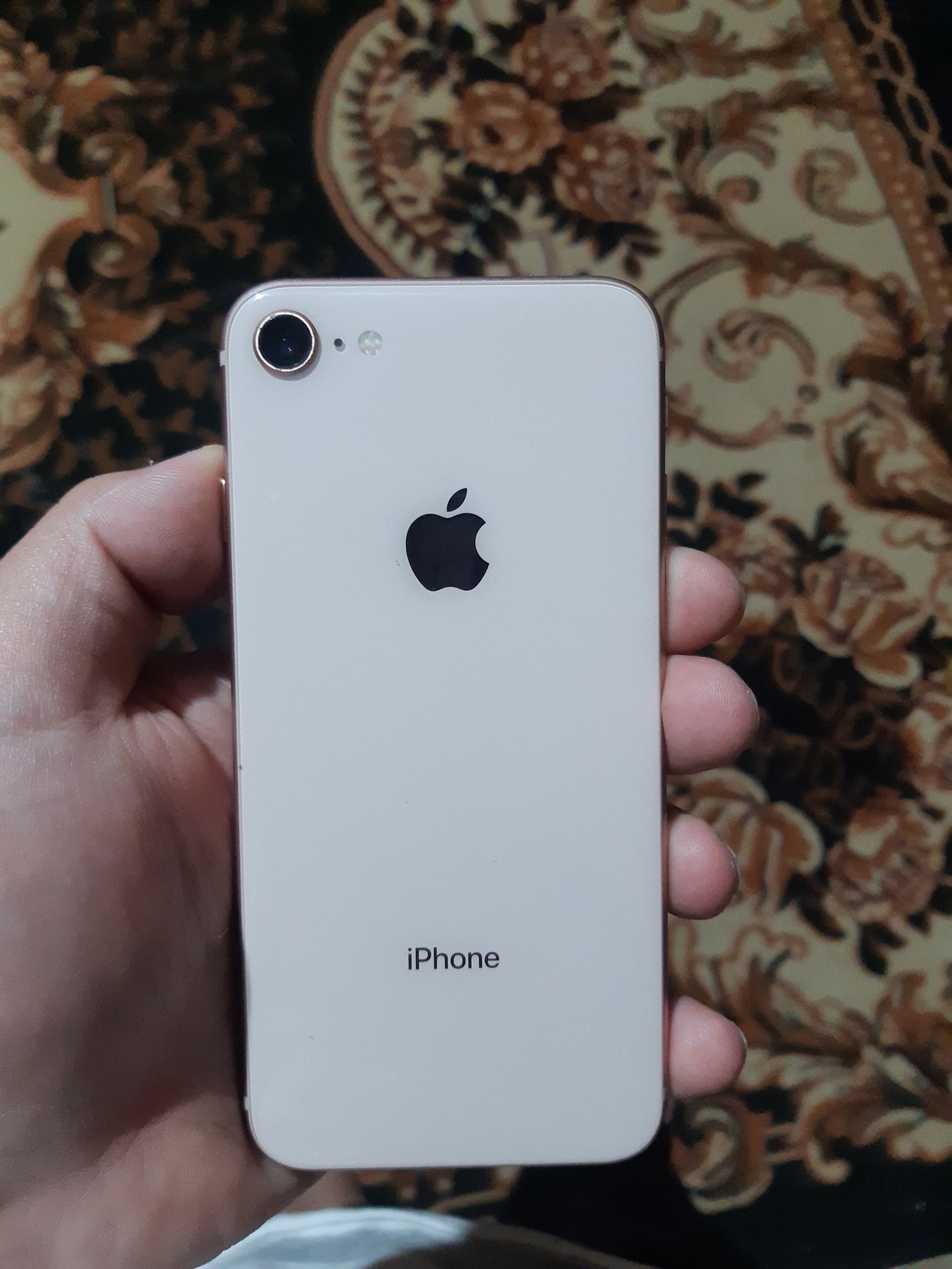 Iphone8 с гарантией